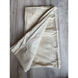 Fieldcrest Beige/Tan Pillow case set
